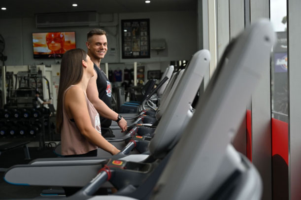 The benefits of exercising with a friend